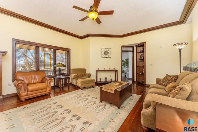 3409 S Jesse James Cir Circle, Sioux Falls, SD 57103