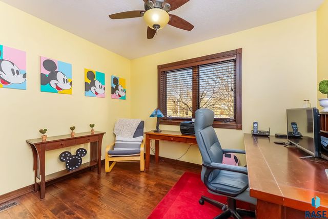 3409 S Jesse James Cir Circle, Sioux Falls, SD 57103