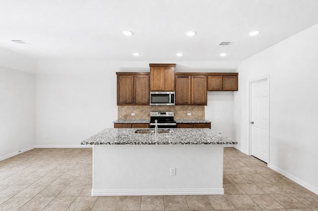 3020 Cliffview Drive, Sanger, TX 76266