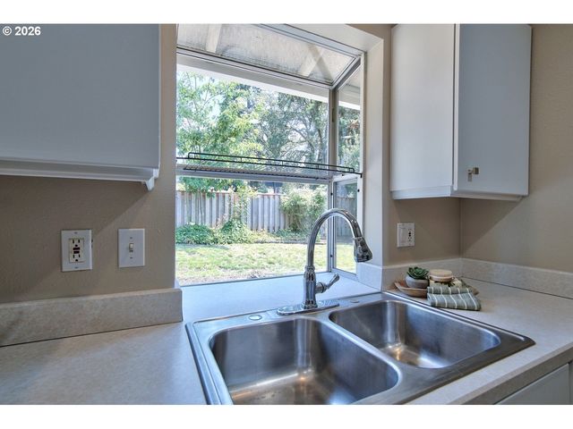 14895 Sw BONNIE BRAE St, Beaverton, OR 97007