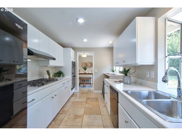 14895 Sw BONNIE BRAE St, Beaverton, OR 97007