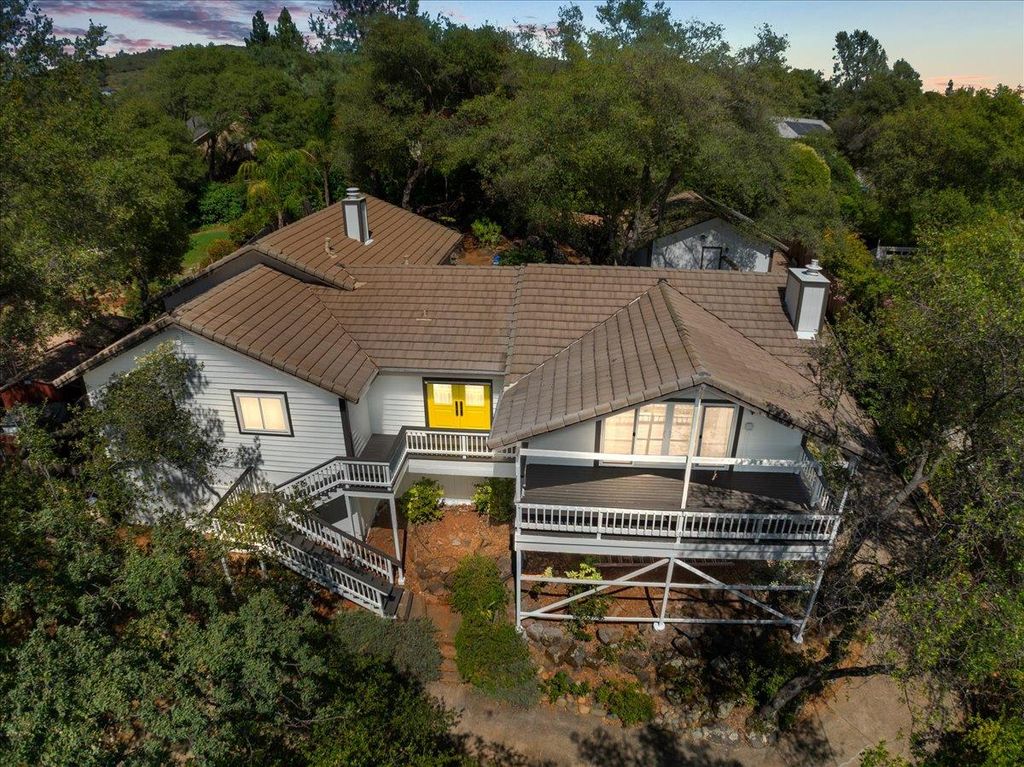 3767 Fairway Dr, Cameron Park, CA 95682
