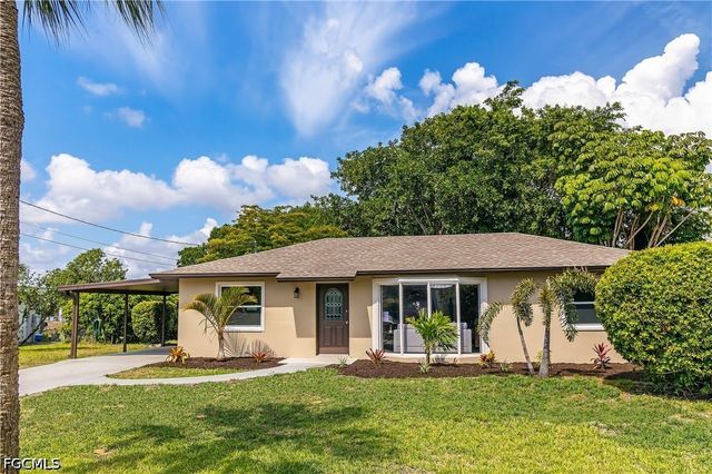 1003 April LN, North Fort Myers, FL 33903