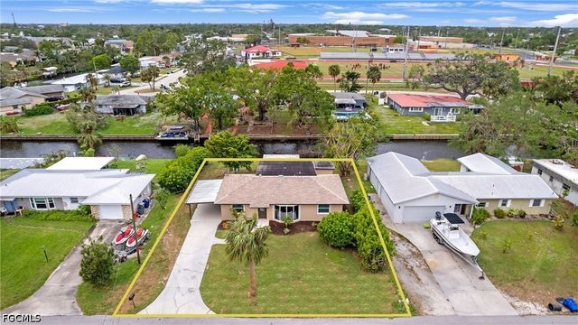 1003 April LN, North Fort Myers, FL 33903