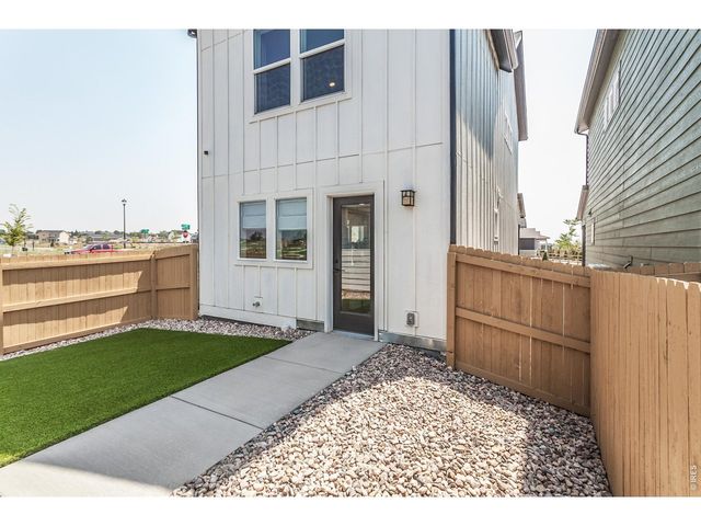 928 Trumpet Ln, Windsor, CO 80550