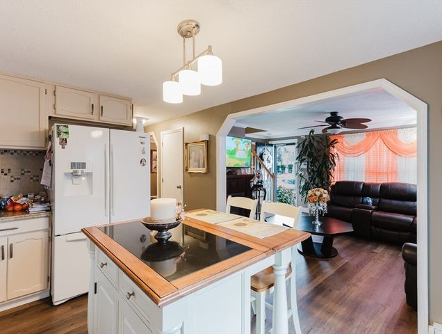 3 Canterberry St, New Bedford, MA 02746