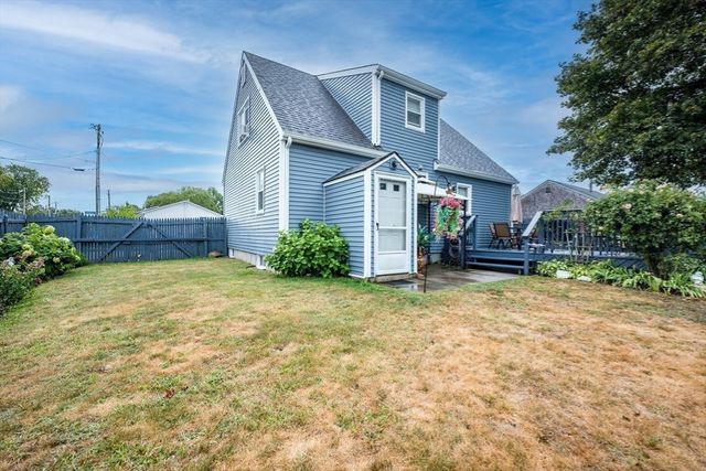 3 Canterberry St, New Bedford, MA 02746