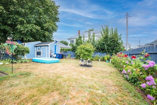 3 Canterberry St, New Bedford, MA 02746