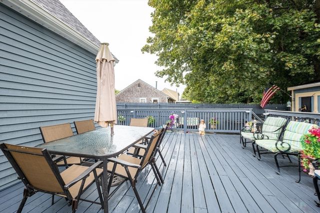 3 Canterberry St, New Bedford, MA 02746