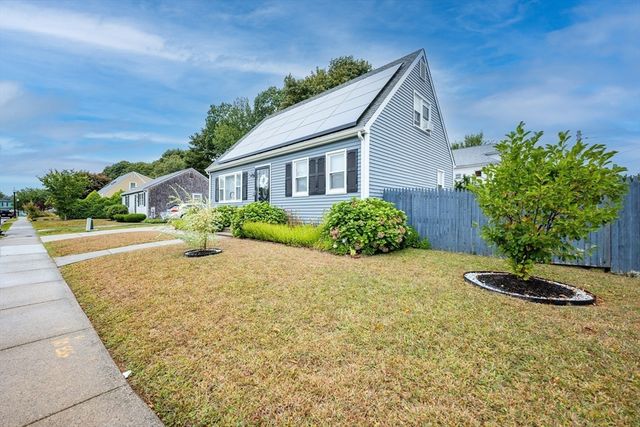 3 Canterberry St, New Bedford, MA 02746