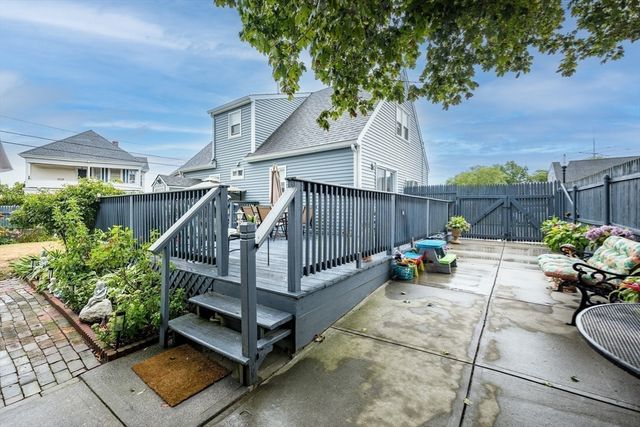 3 Canterberry St, New Bedford, MA 02746