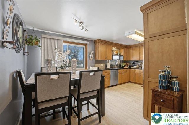 1390 Oakwood Drive, Hanover Twp, PA 18017