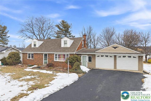 1390 Oakwood Drive, Hanover Twp, PA 18017