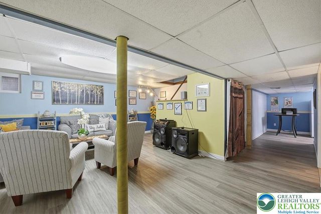 1390 Oakwood Drive, Hanover Twp, PA 18017