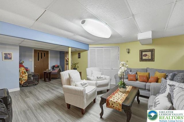 1390 Oakwood Drive, Hanover Twp, PA 18017