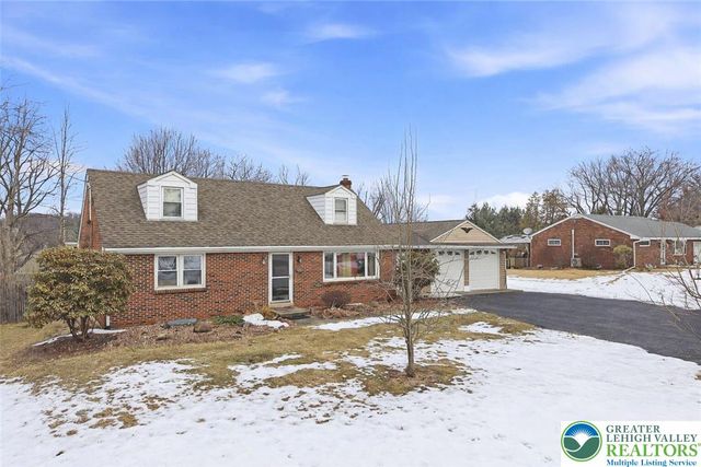 1390 Oakwood Drive, Hanover Twp, PA 18017