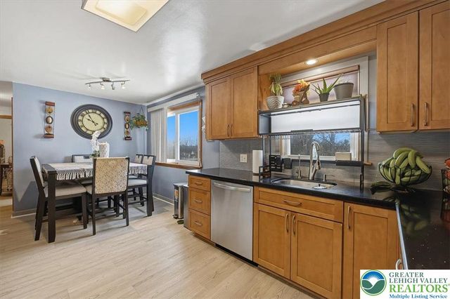 1390 Oakwood Drive, Hanover Twp, PA 18017