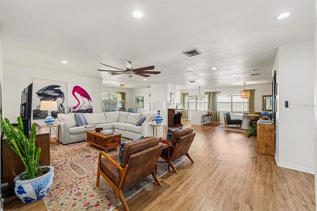851 ROLLING WOODS LANE, Lakeland, FL 33813
