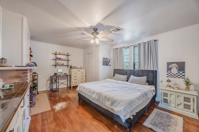 207 E Wilson Avenue, Whitney, TX 76692