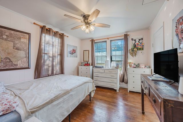 207 E Wilson Avenue, Whitney, TX 76692