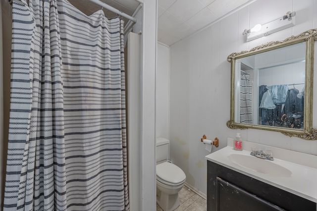 207 E Wilson Avenue, Whitney, TX 76692