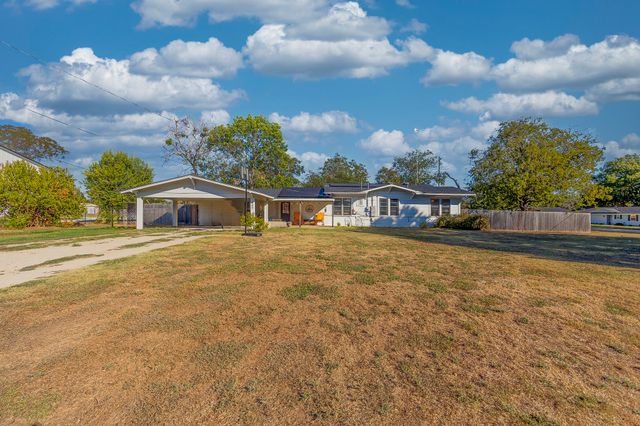 207 E Wilson Avenue, Whitney, TX 76692