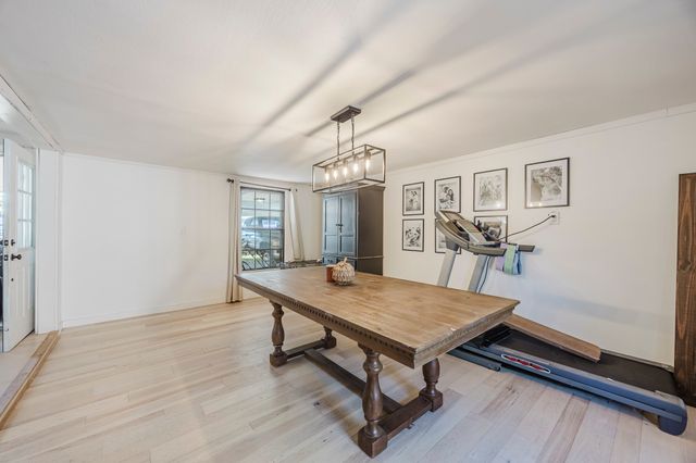 207 E Wilson Avenue, Whitney, TX 76692