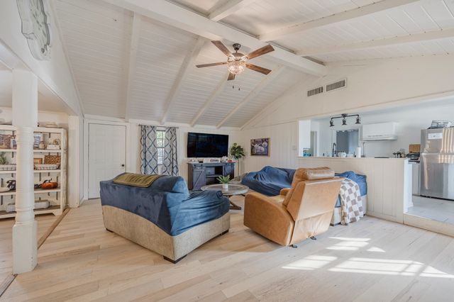 207 E Wilson Avenue, Whitney, TX 76692