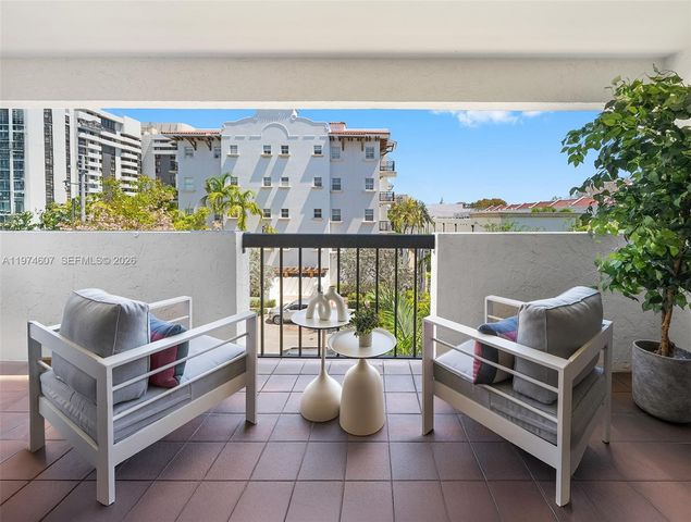2600 Cardena Street PH4, Coral Gables, FL 33134
