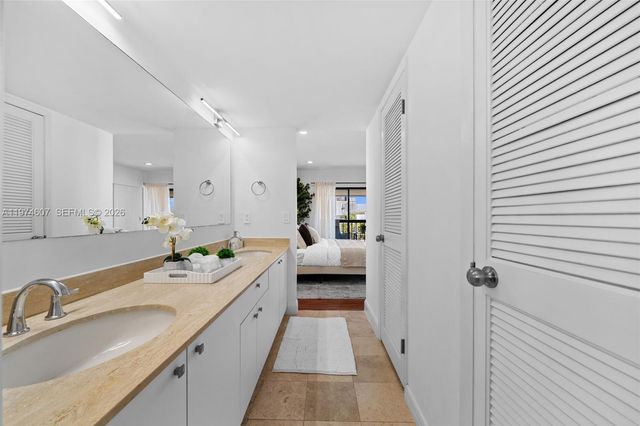 2600 Cardena Street PH4, Coral Gables, FL 33134