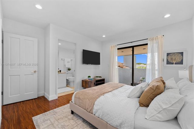 2600 Cardena Street PH4, Coral Gables, FL 33134