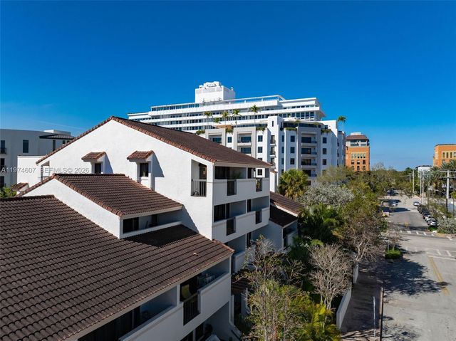 2600 Cardena Street PH4, Coral Gables, FL 33134