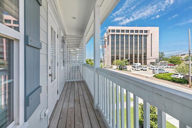 211 W Clarence St Street, Lake Charles, LA 70601