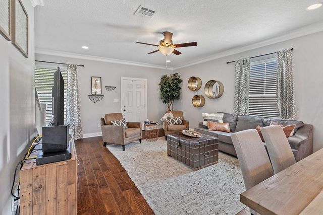 211 W Clarence St Street, Lake Charles, LA 70601