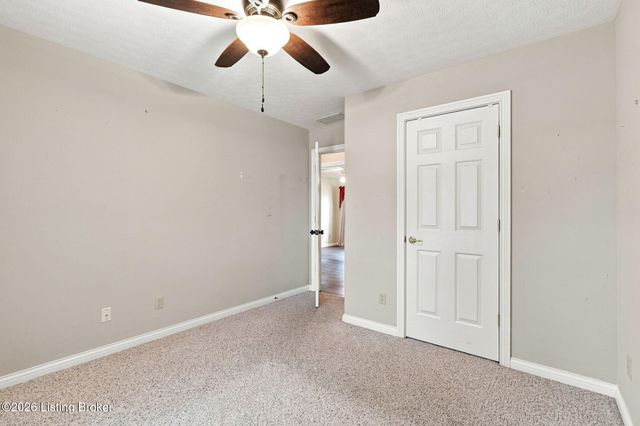 1722 Summerlin Place Pl, Jeffersonville, IN 47130