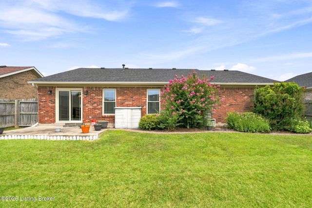 1722 Summerlin Place Pl, Jeffersonville, IN 47130