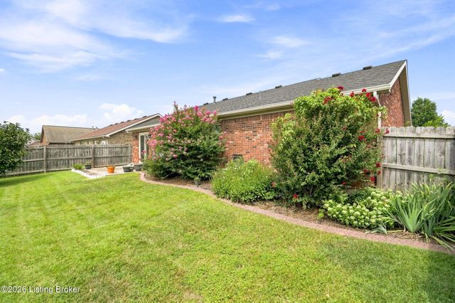 1722 Summerlin Place Pl, Jeffersonville, IN 47130