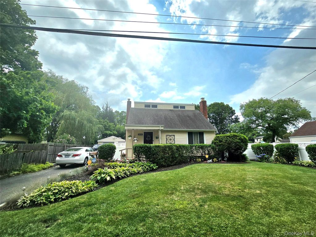 96 Chenango Drive, Bay Shore, NY 11706