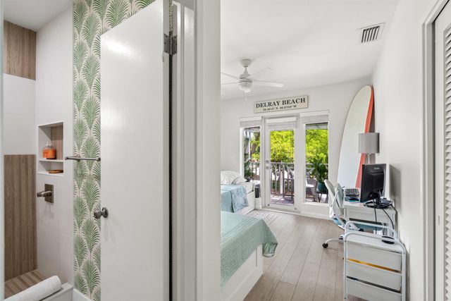 1025 CASUARINA Road 7, Delray Beach, FL 33483