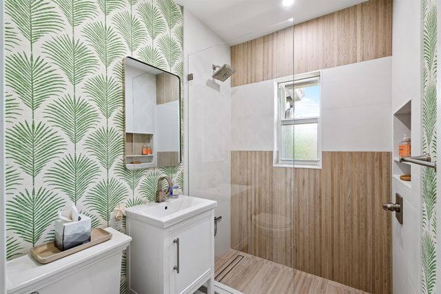 1025 CASUARINA Road 7, Delray Beach, FL 33483