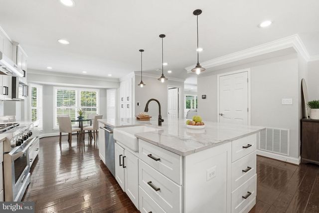 2638 OAKTON GLEN DR, Vienna, VA 22181