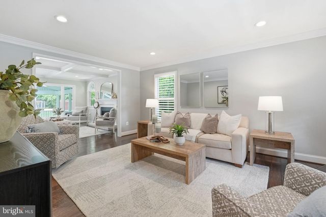 2638 OAKTON GLEN DR, Vienna, VA 22181