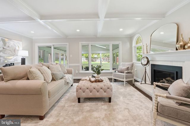 2638 OAKTON GLEN DR, Vienna, VA 22181