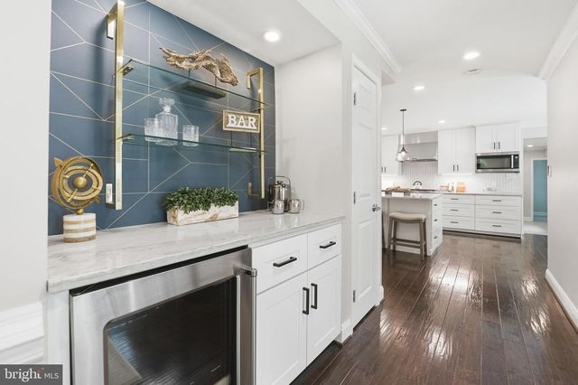 2638 OAKTON GLEN DR, Vienna, VA 22181