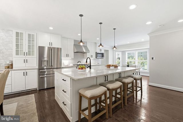 2638 OAKTON GLEN DR, Vienna, VA 22181
