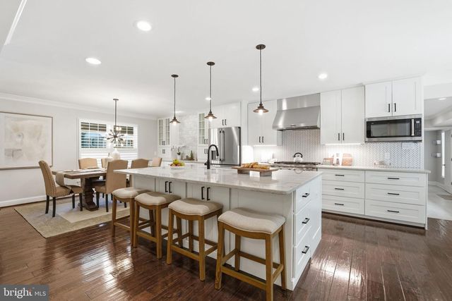 2638 OAKTON GLEN DR, Vienna, VA 22181