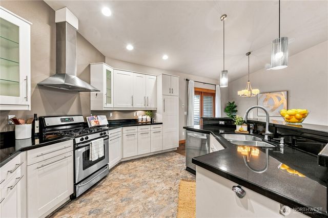9693 Ronald Drive, Blaine, WA 98230