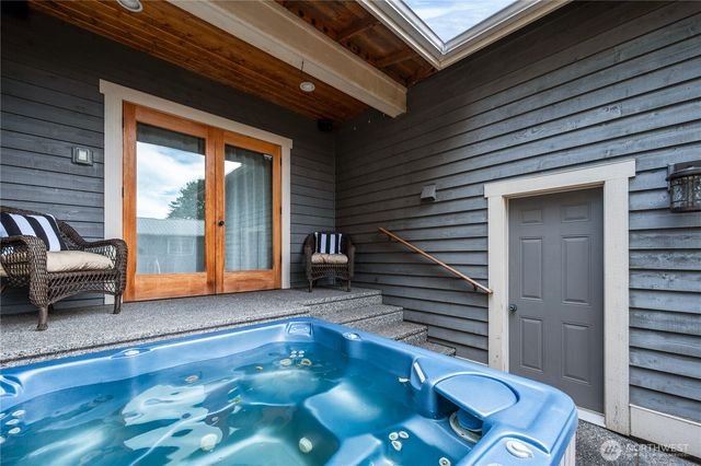 9693 Ronald Drive, Blaine, WA 98230