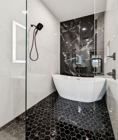 1880 Beaumont Street, Dallas, TX 75215