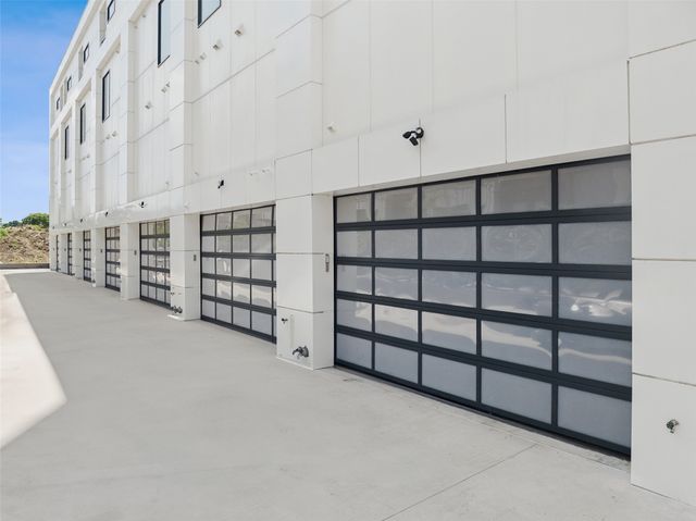 1880 Beaumont Street, Dallas, TX 75215